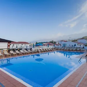 https://apartamentos-tinerfe-garden.tenerifehoteles.net