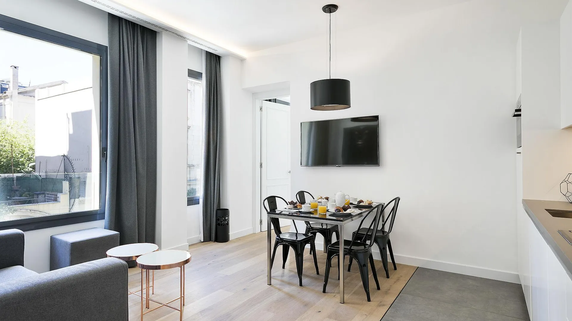 **** Aparthotel Murmuri Residence Mercader Barcelona Spain