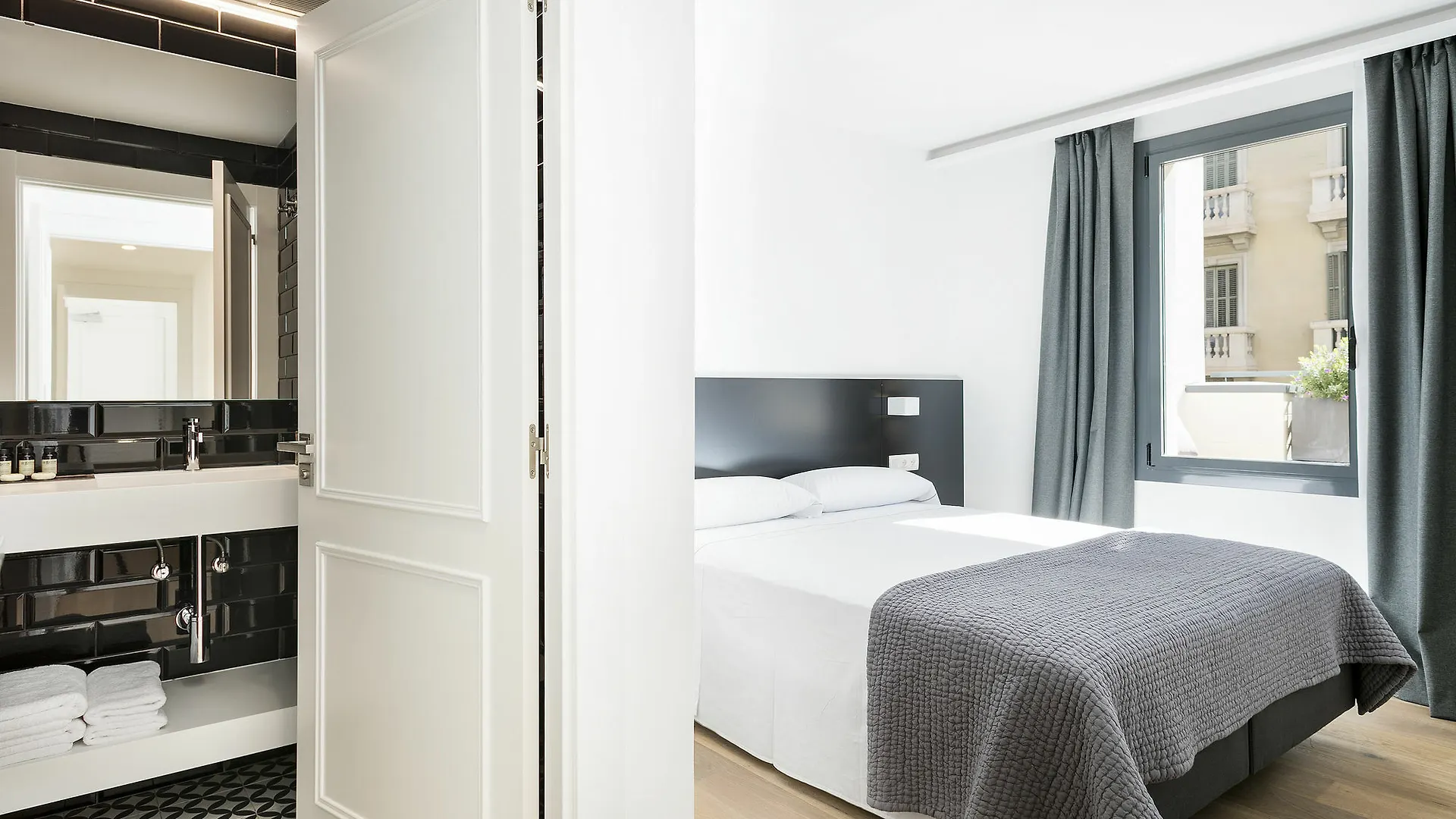 Murmuri Residence Mercader Barcelona 4*,