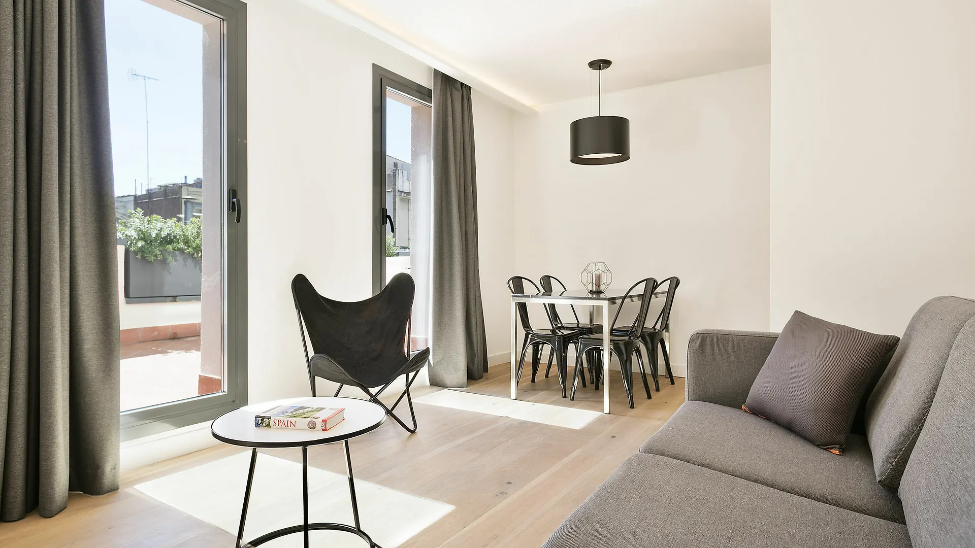 Murmuri Residence Mercader Barcelona 4*,