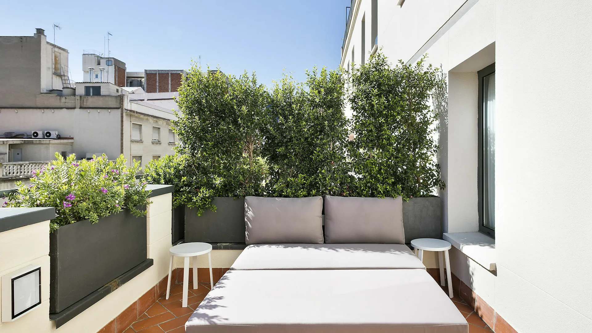 **** Aparthotel Murmuri Residence Mercader Barcelona Spain